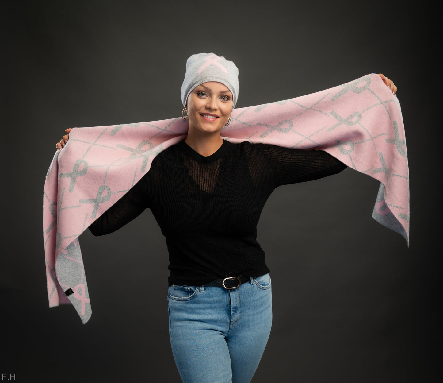 Trefill Bleika Slaufan komin í sölu, tryggðu þér eintak