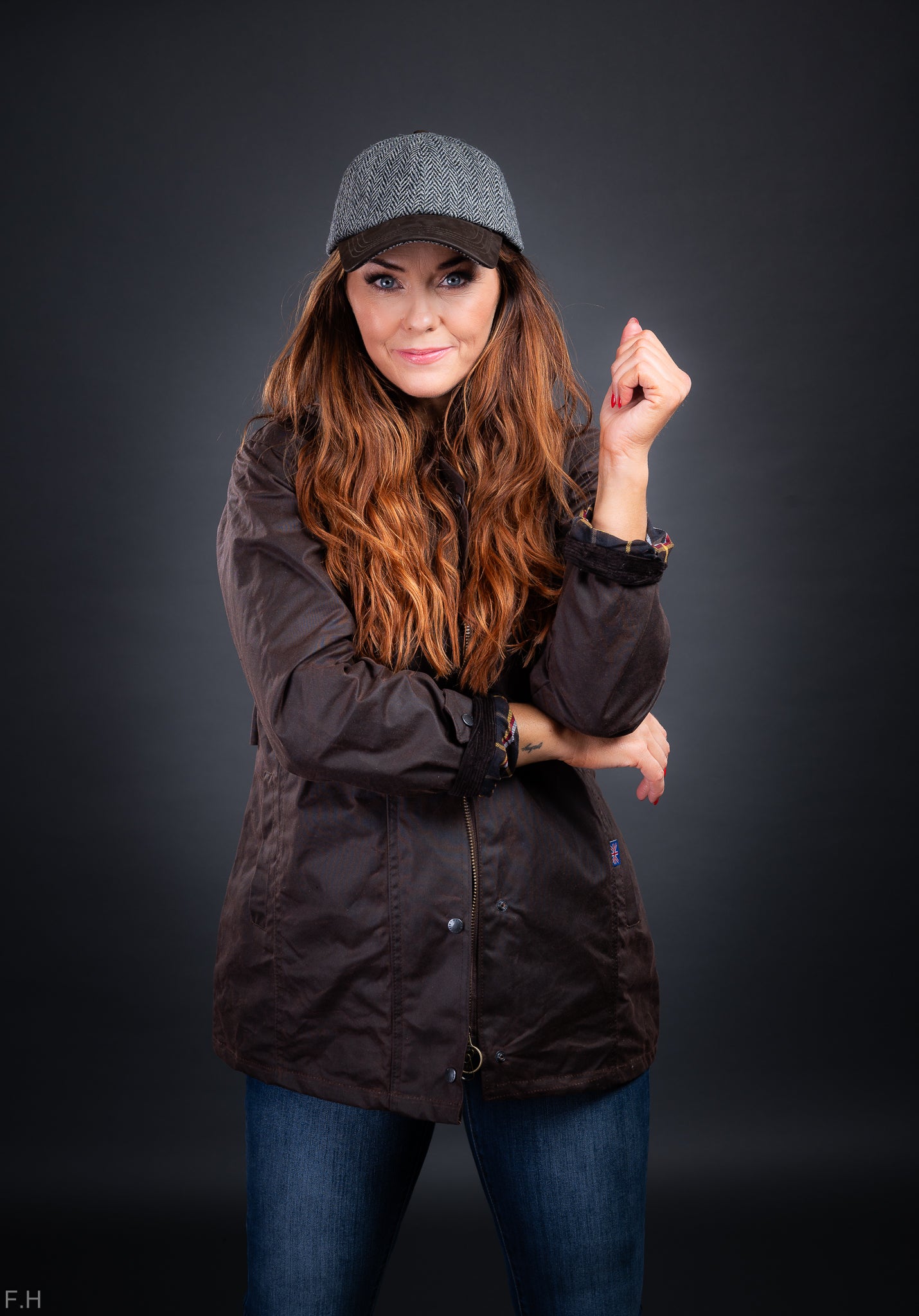 Wax Jakki Victoria Brown. Walker and Hawkes Jacket Color