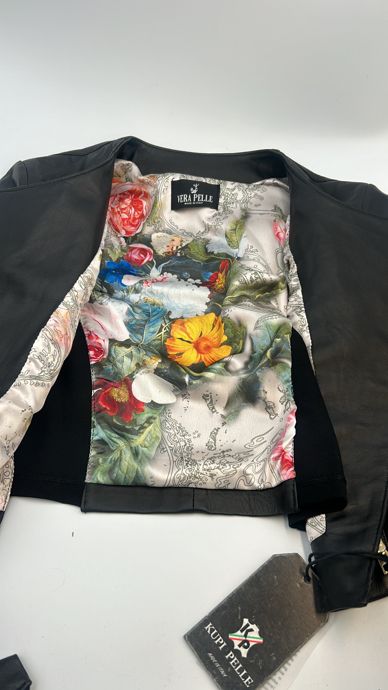 Sofia Jacket ekta leður.