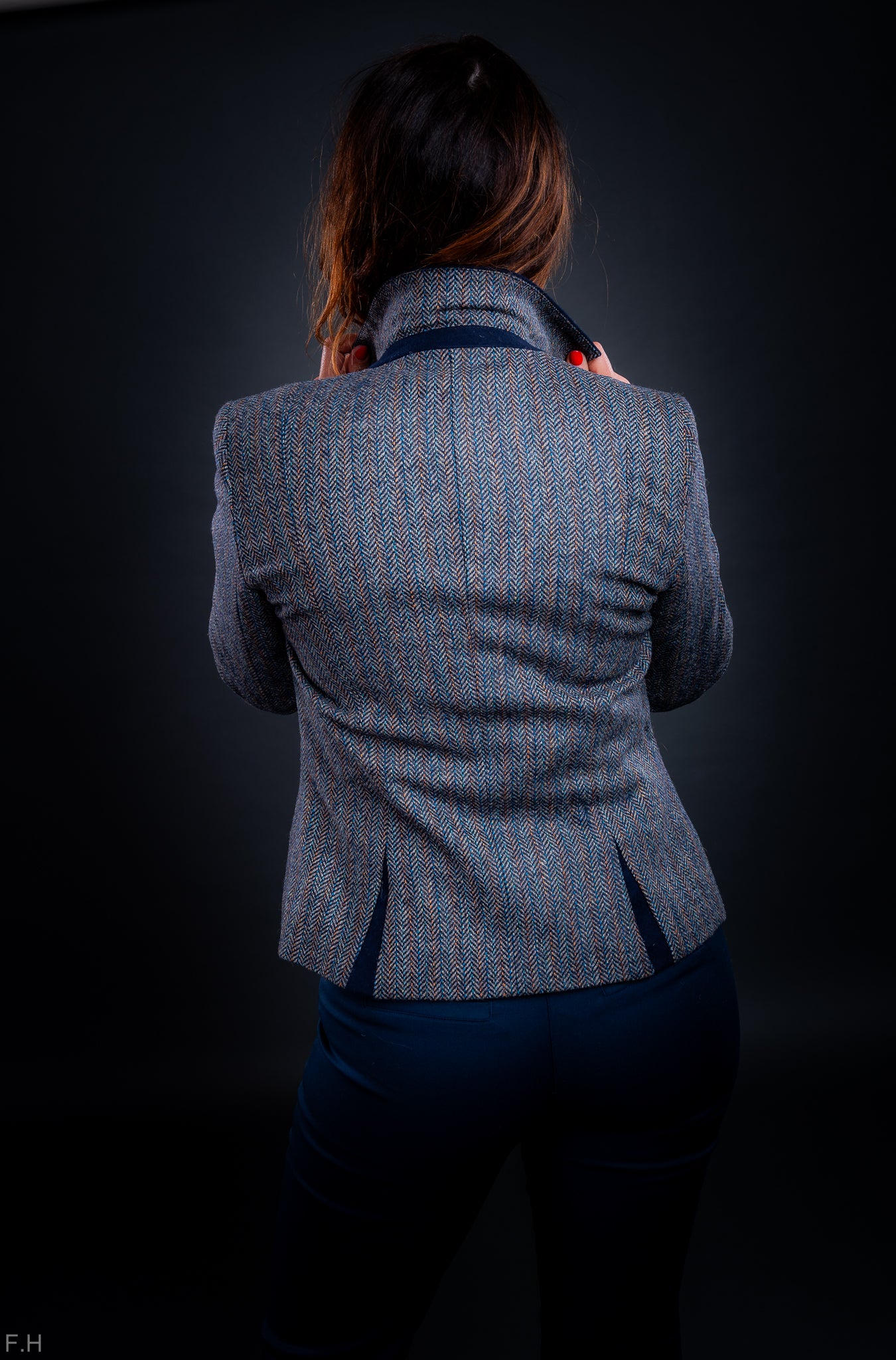 Blazer Sasha Tweed Blue Moon. Walker and Hawkes – Ladies Jack Murphy