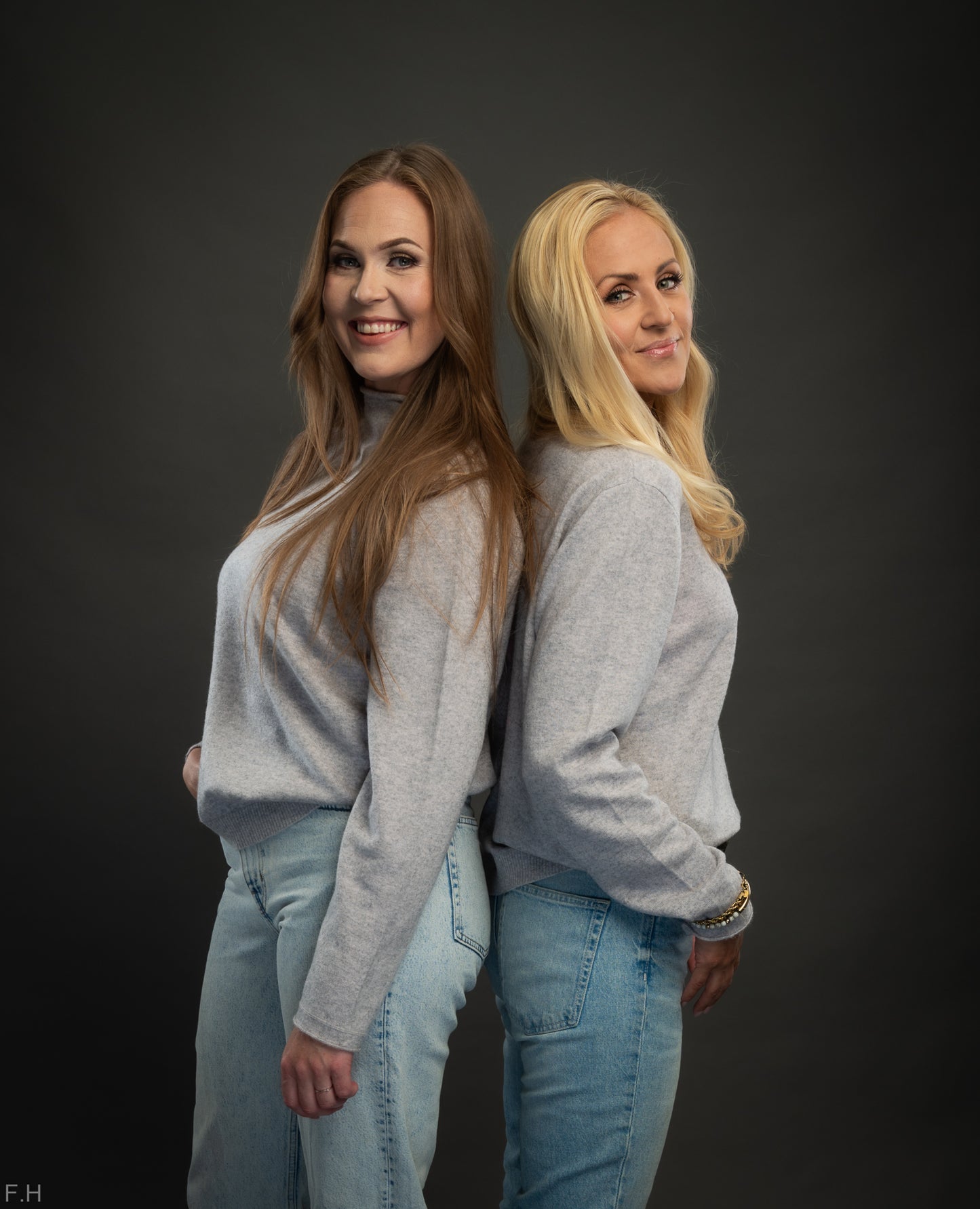 Bleika Slaufan – Peysa