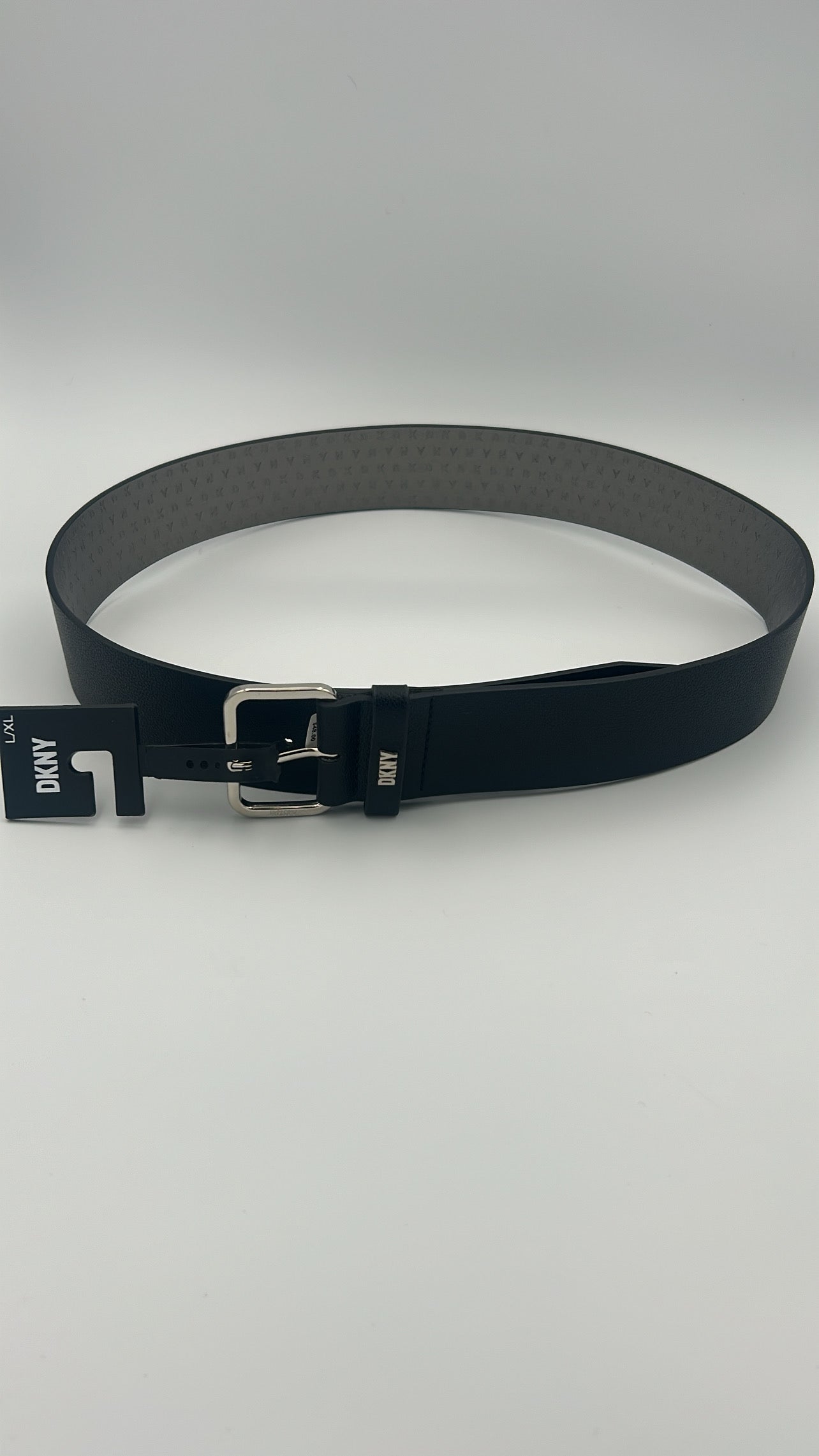DKNY Svart