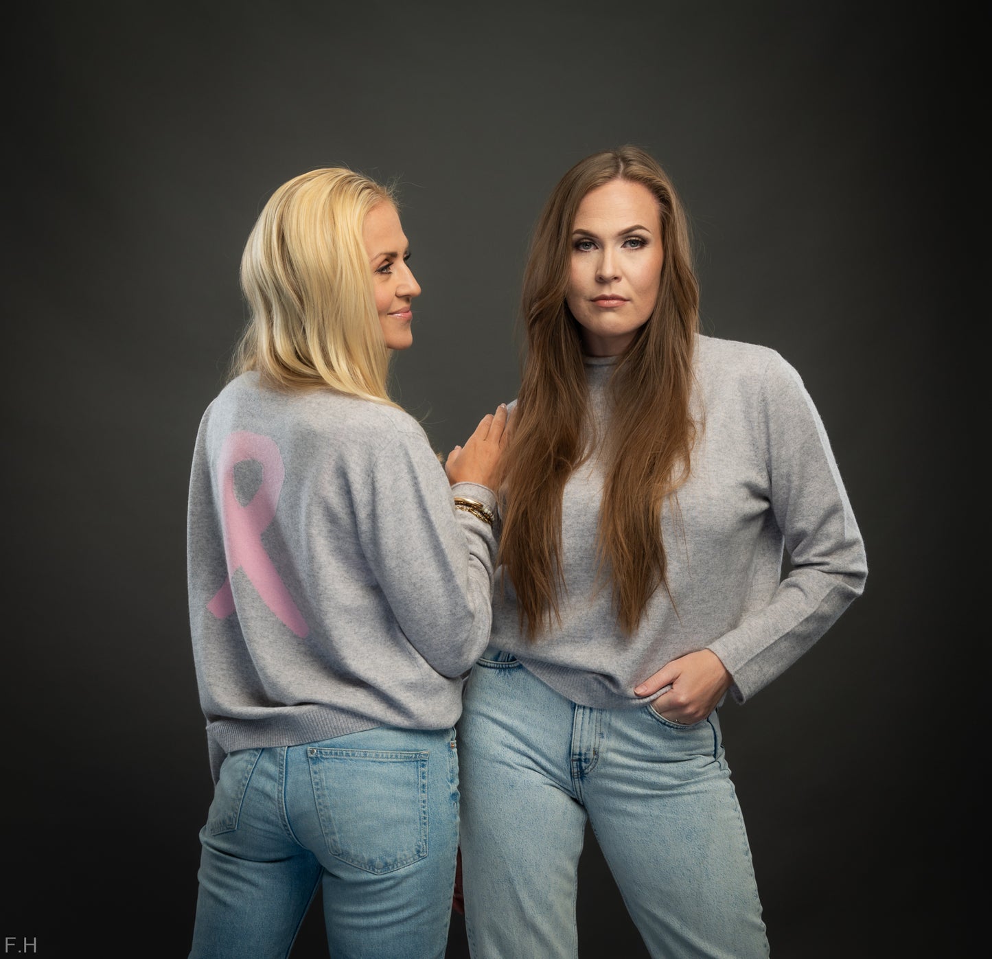 Bleika Slaufan – Peysa