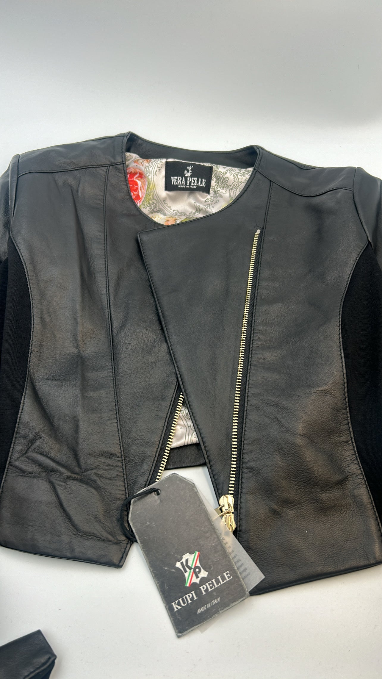Sofia Jacket ekta leður.