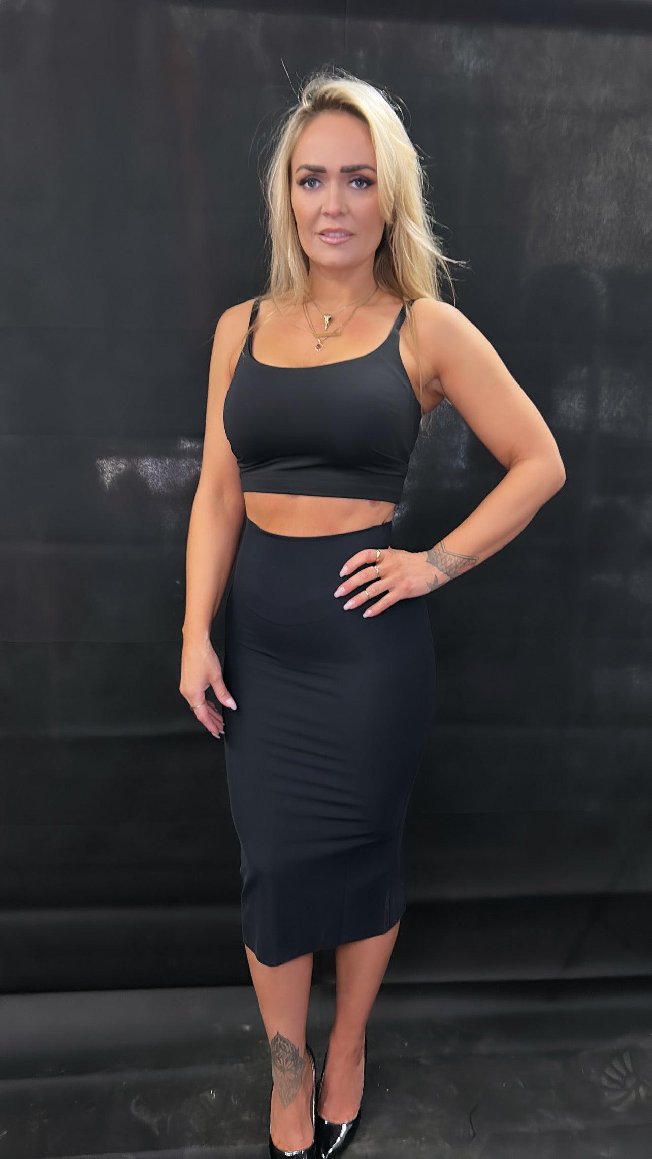 Seamless Bodycon Skirt Black 42527 Central Iceland
