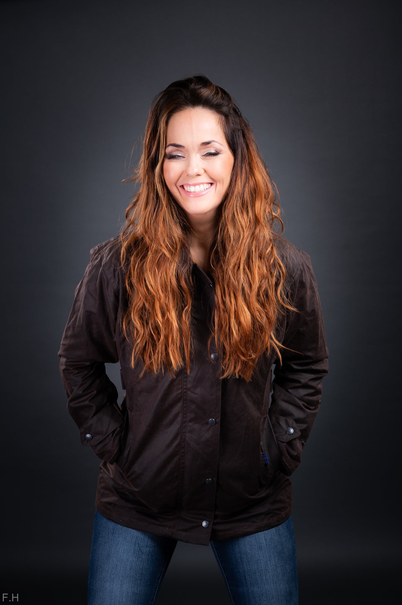 Wax Jakki Victoria Brown. Walker and Hawkes Jacket Color