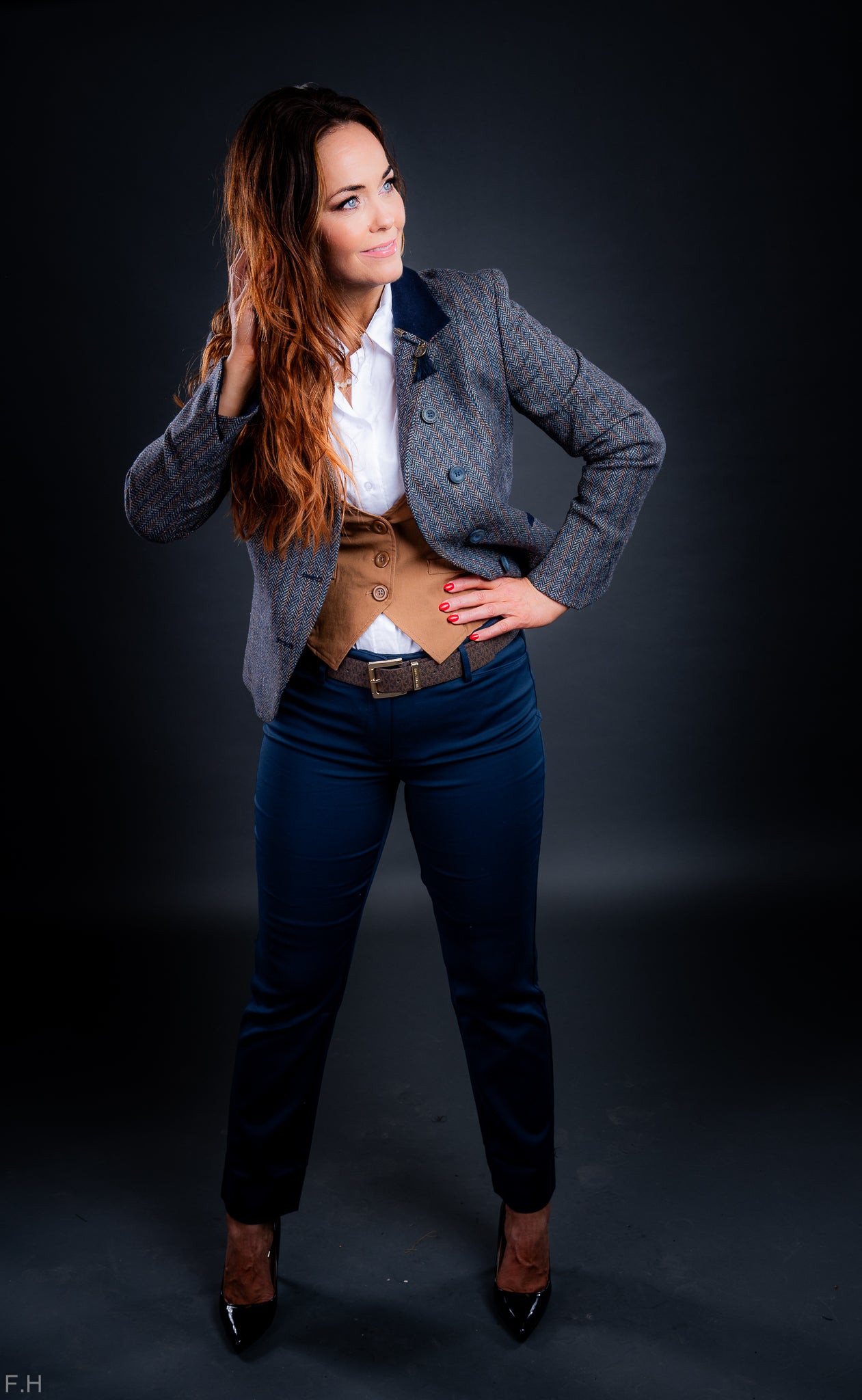 Blazer Sasha Tweed Blue Moon. Walker and Hawkes – Ladies Jack Murphy