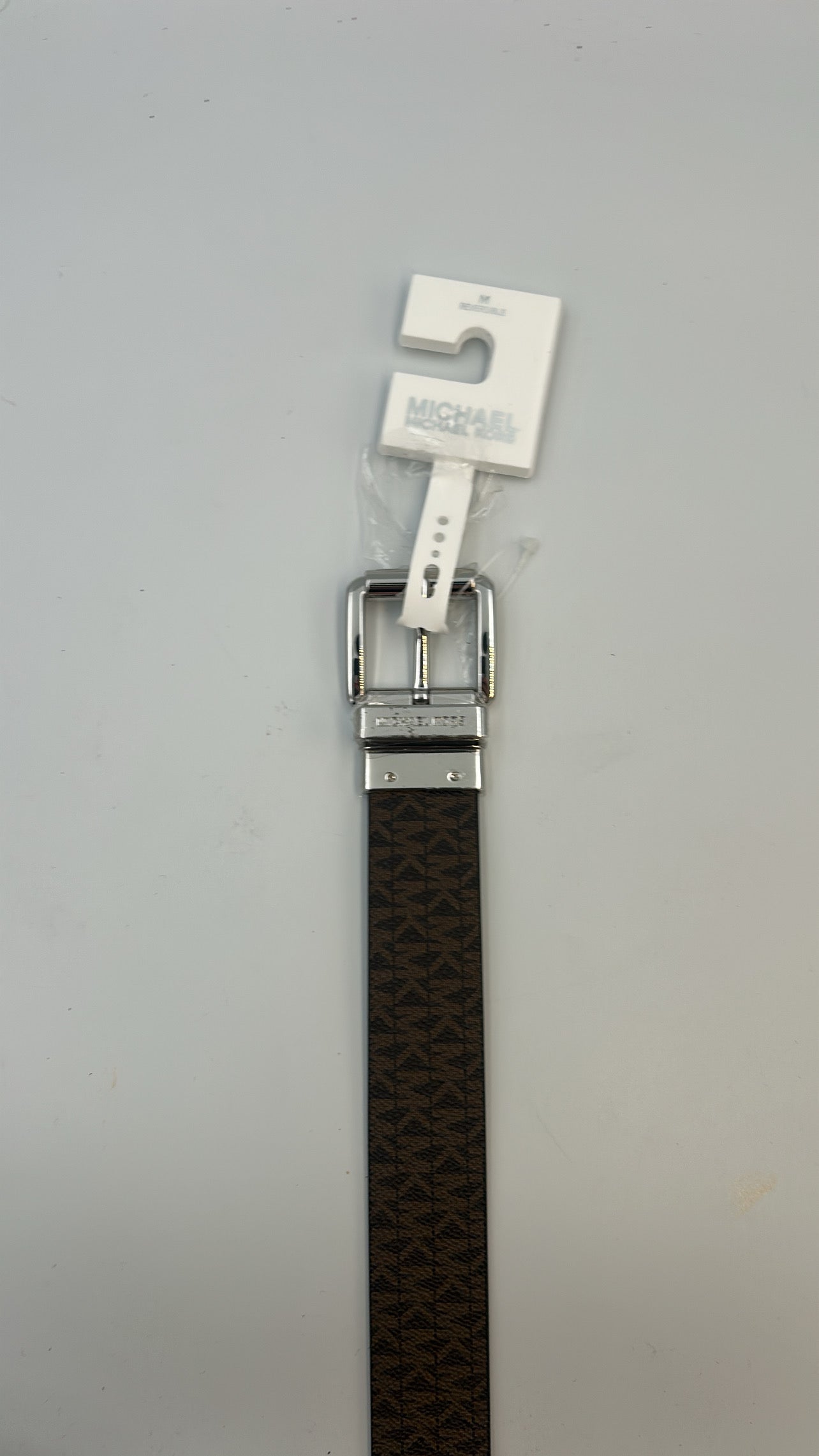 MK Silfur Belti Svart/grátt annarsvegar og brúnt/beige hinsvegar hægt að snúa sylgju. Central Iceland