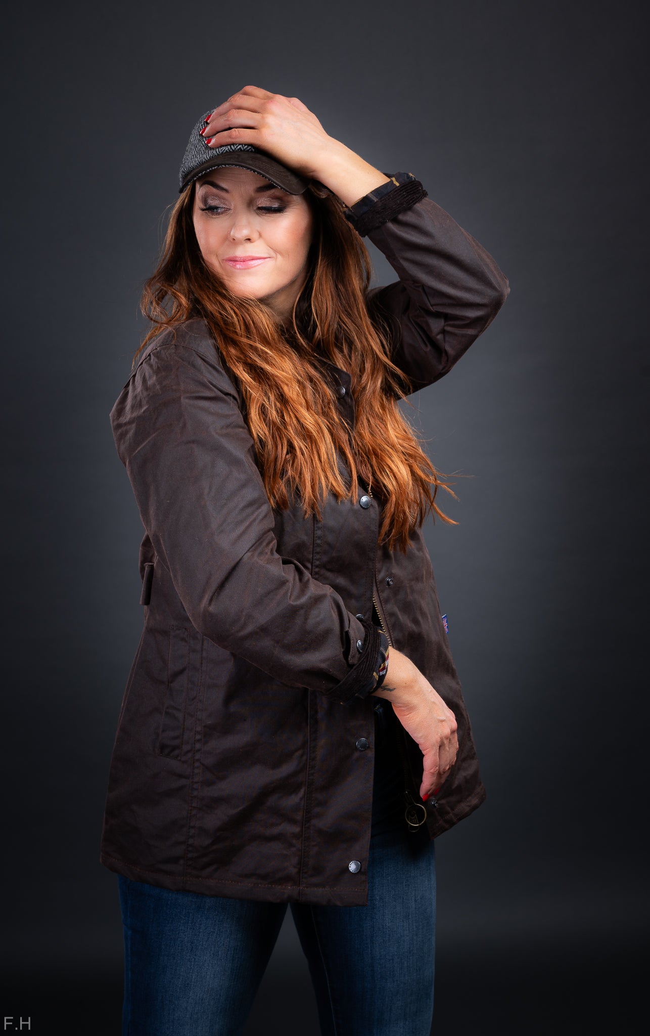 Wax Jakki Victoria Brown. Walker and Hawkes Jacket Color