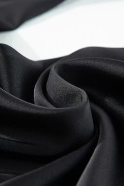 Buxur Cyrus Svartar Satin