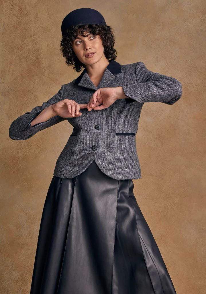 Blazer Sasha Tweed Blue Moon. Walker and Hawkes – Ladies Jack Murphy