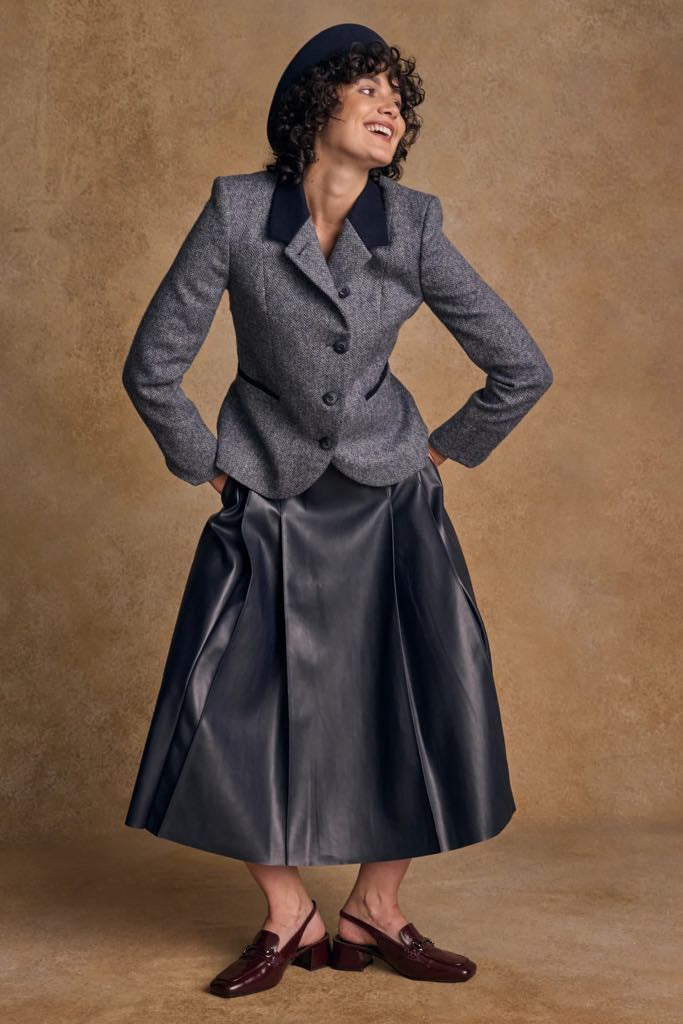 Blazer Sasha Tweed Blue Moon. Walker and Hawkes – Ladies Jack Murphy
