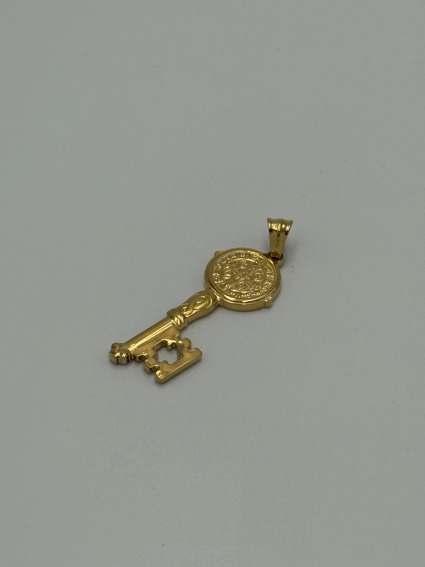 Hálsmen Key