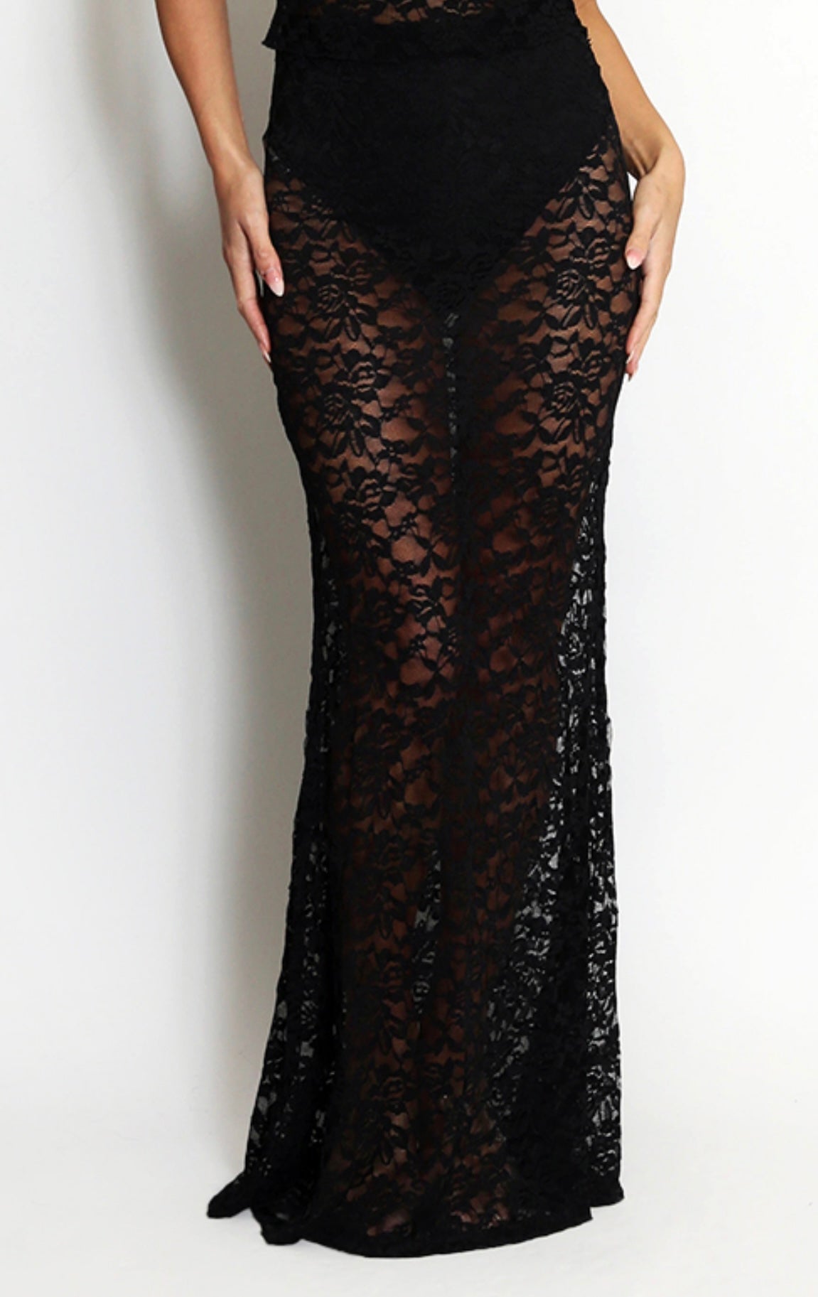 Pils Taylor Lace Maxi