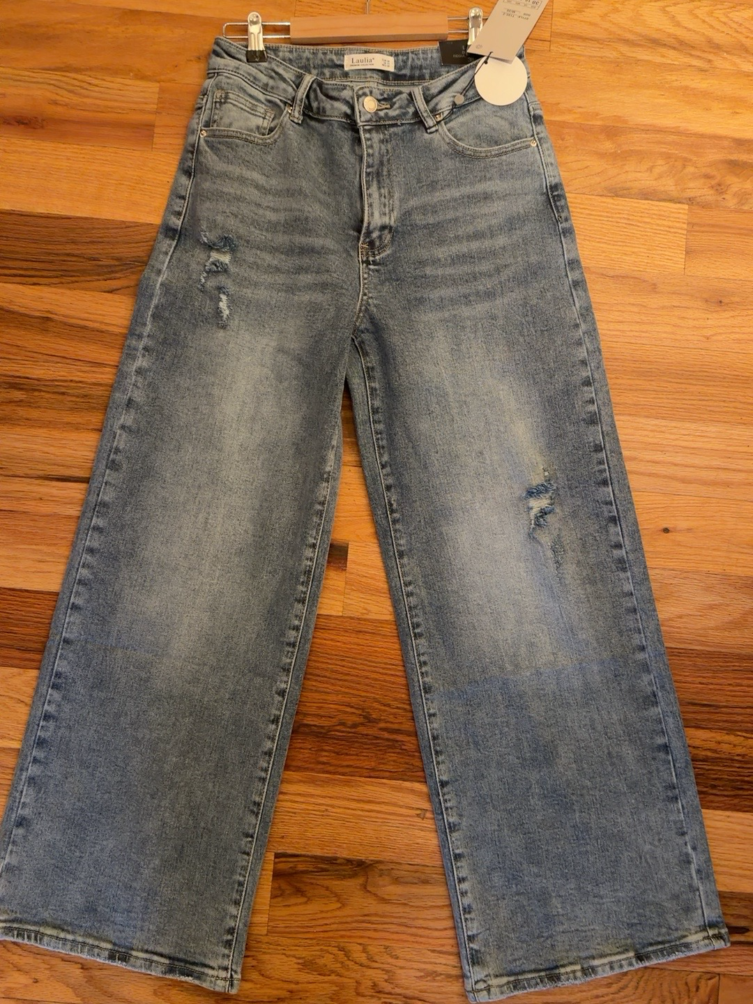 ￼ Lucci jeans ￼ Central Iceland