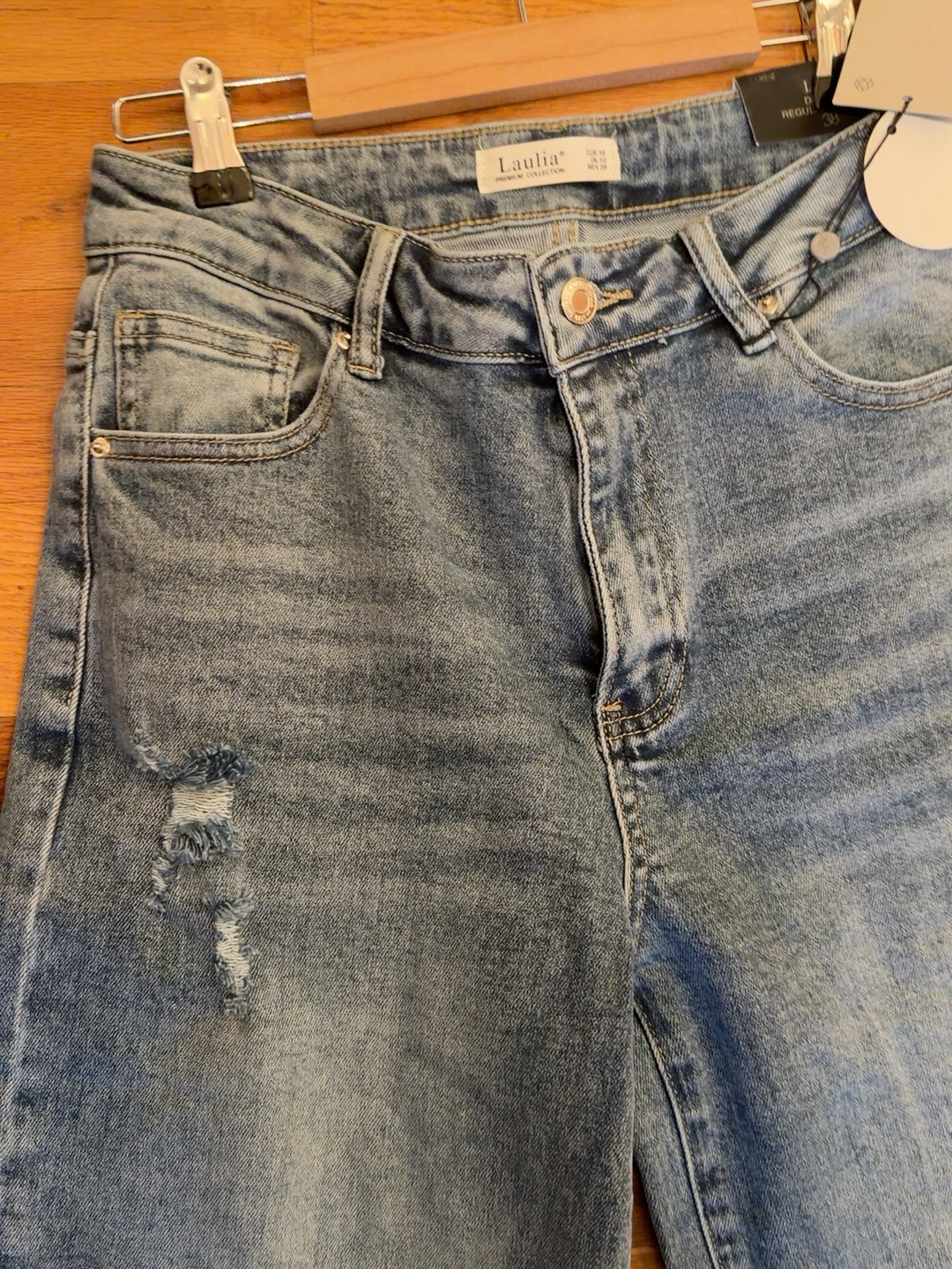 ￼ Lucci jeans ￼ Central Iceland