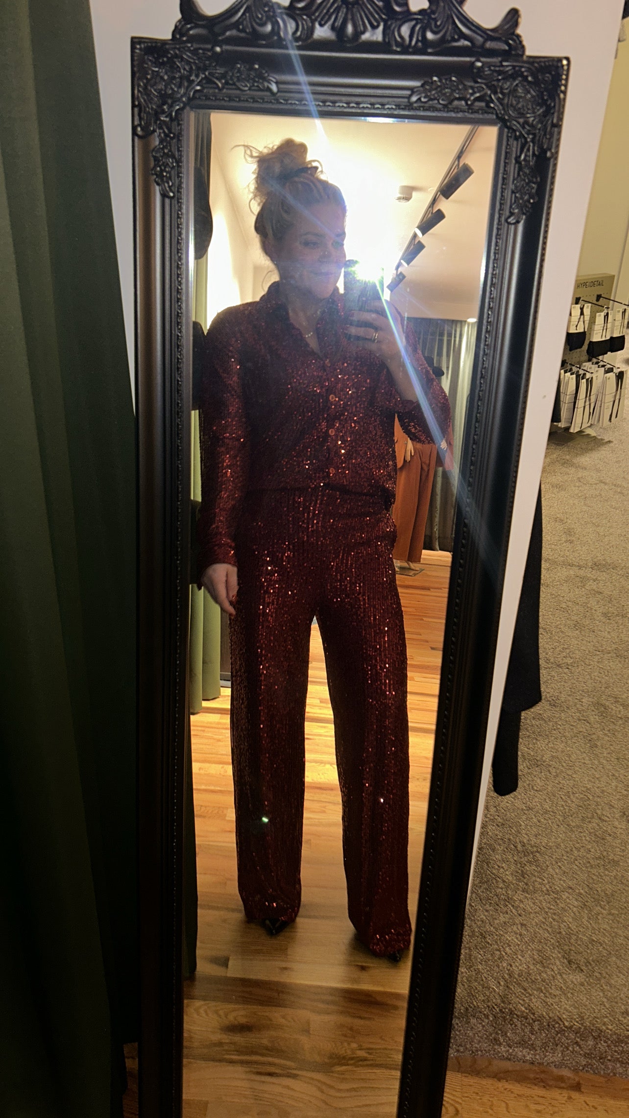 Aliza Pallíettu Burgundy