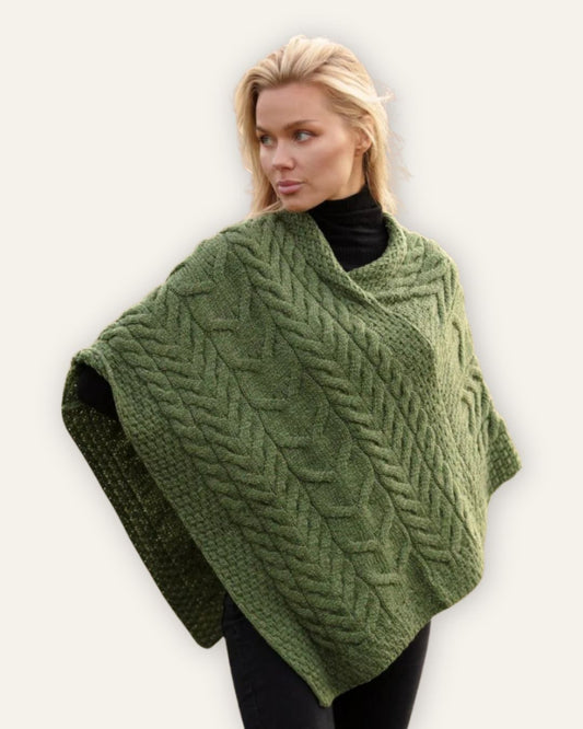 Walker and Hawkes Merino Ullar Poncho Meadow Green