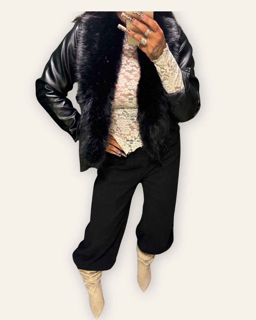 Vegan leður jakki / faux fur kraga.