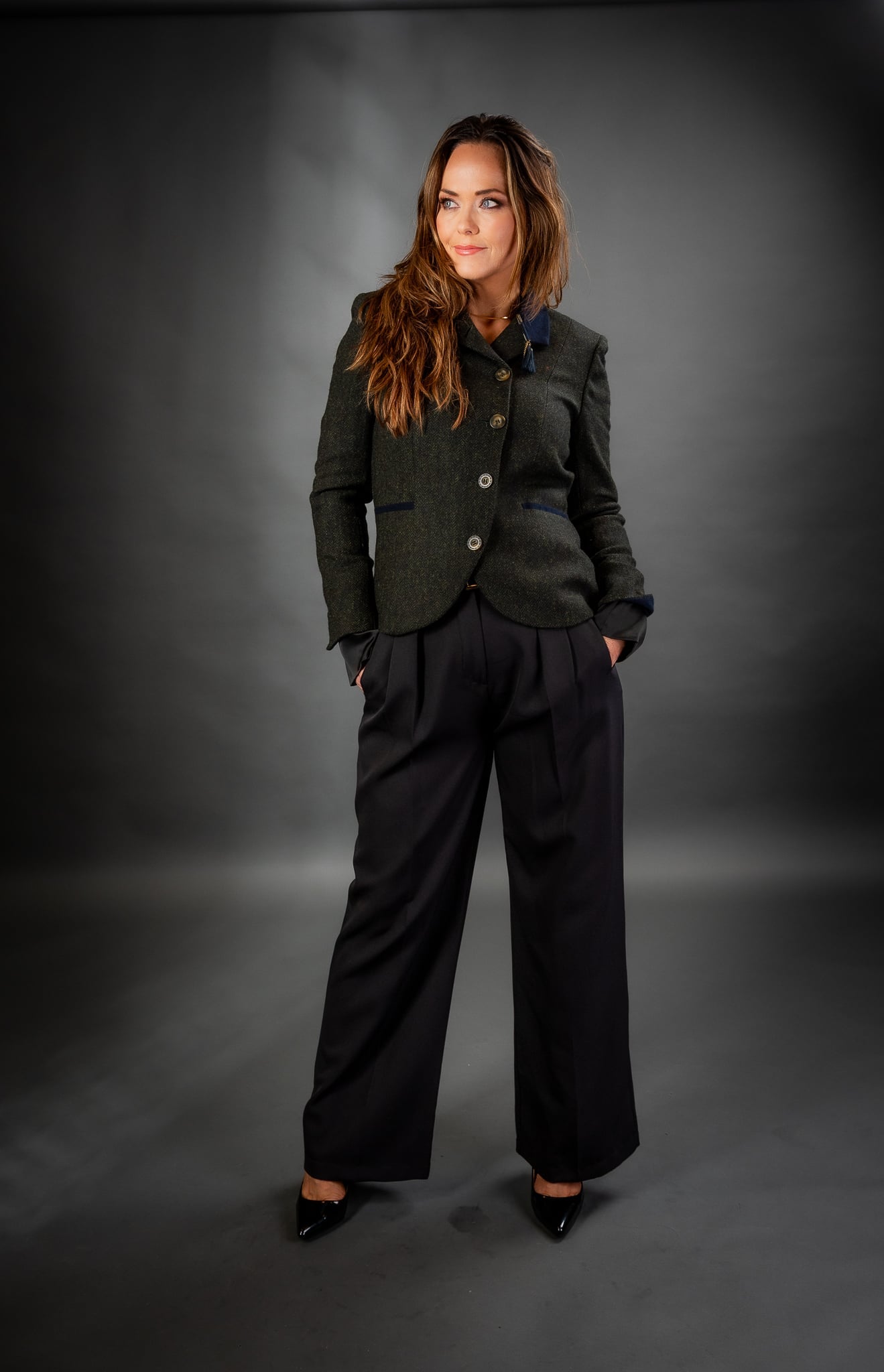 Blazer Sasha Tweed Winning Green. Walker and Hawkes – Ladies Jack Murphy