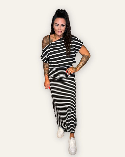 Kósý sett!                 Stripe Shoulder Tee Slit Pencil.